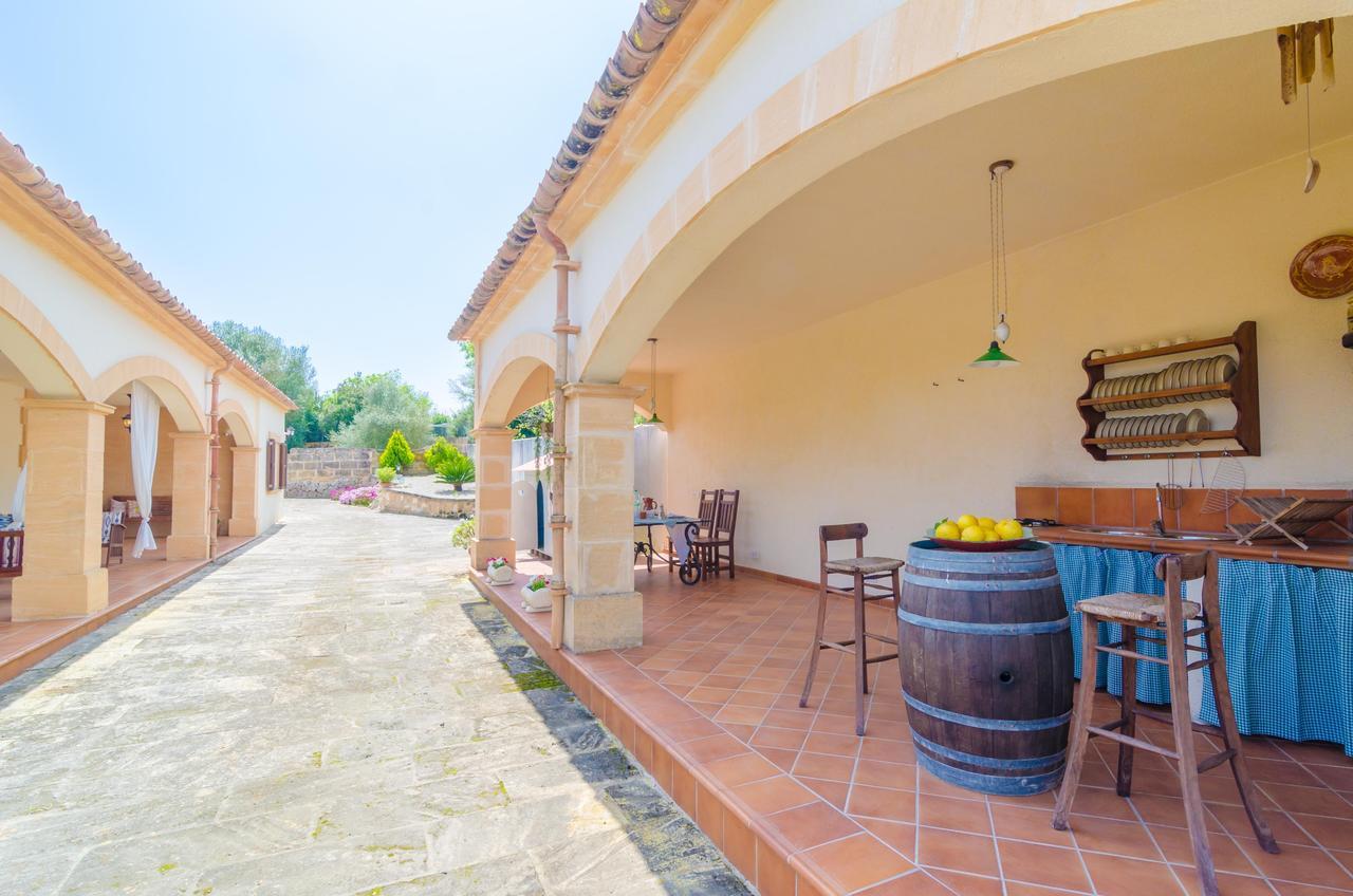 Ses Covetes Villa Petra  Exteriör bild