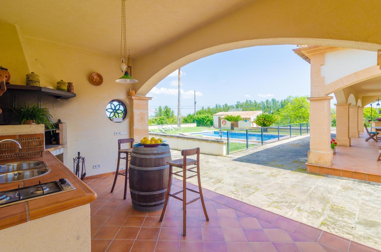 Ses Covetes Villa Petra  Exteriör bild