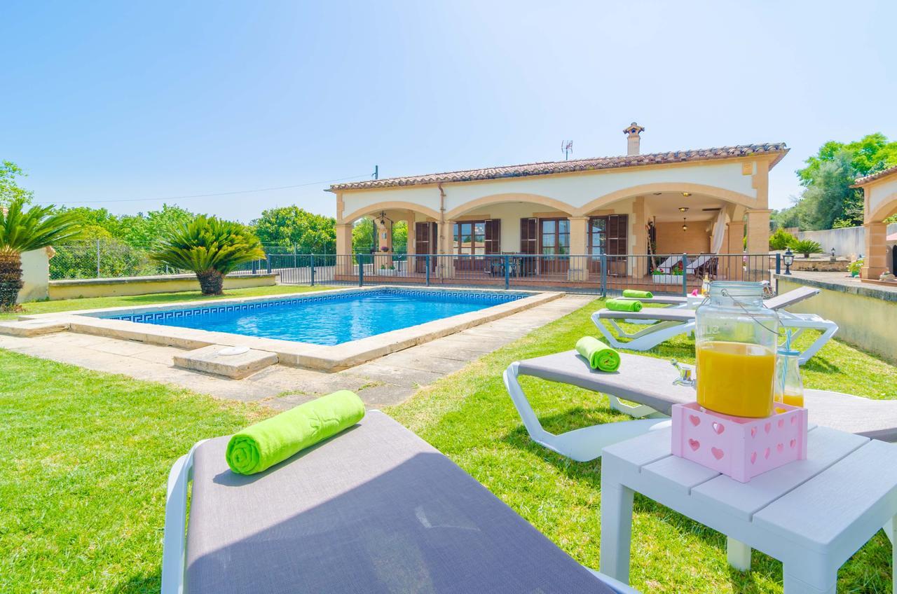 Ses Covetes Villa Petra  Exteriör bild